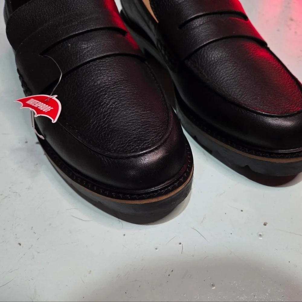 Women's Blondo Waterproof Black Leather Loafers 9.5